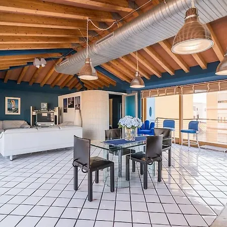 Modern And Luxurious Loft *